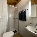 Laubrinus Apartment *